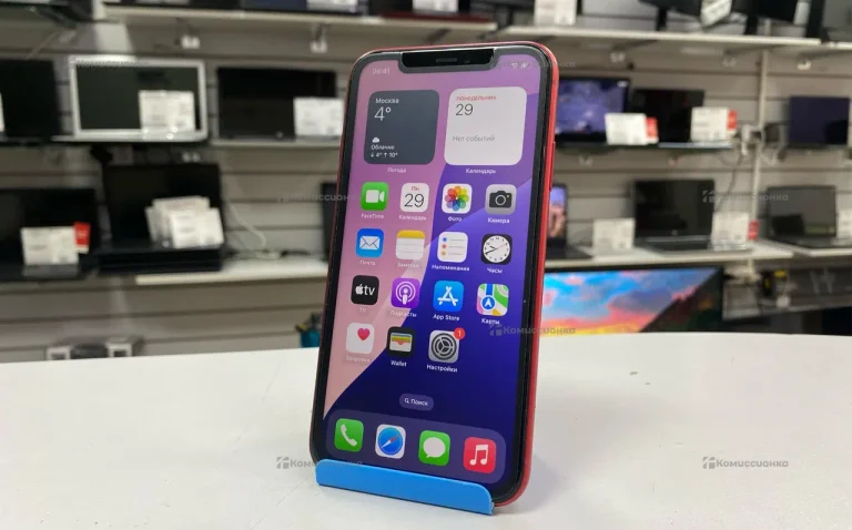 Телефон Apple iPhone 11 4/64 ГБ