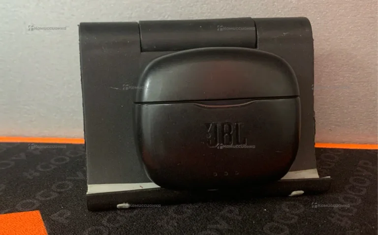Наушники JBL