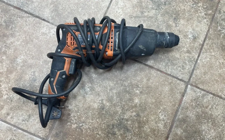 Перфоратор AEG KH 24 IE