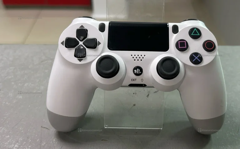 джостик для PS4