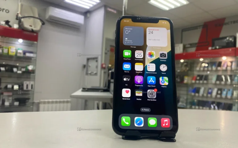 Apple iPhone XR 3/64 ГБ