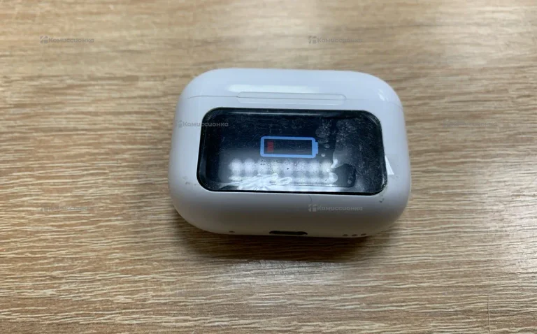 Наушники White с дисплеем