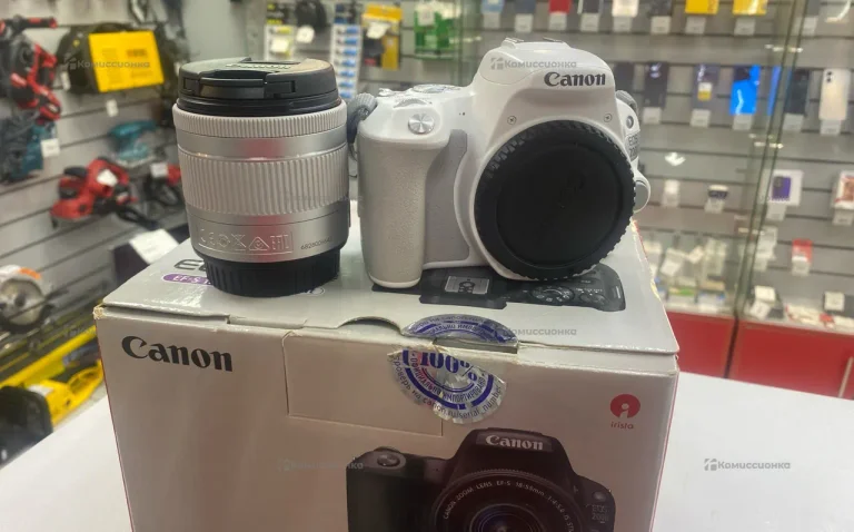 Фотоаппарат canon eos 200d