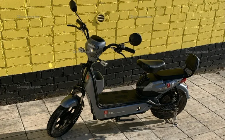 Электроскутер SK8