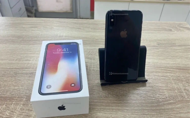 Apple iPhone X 3/64 ГБ