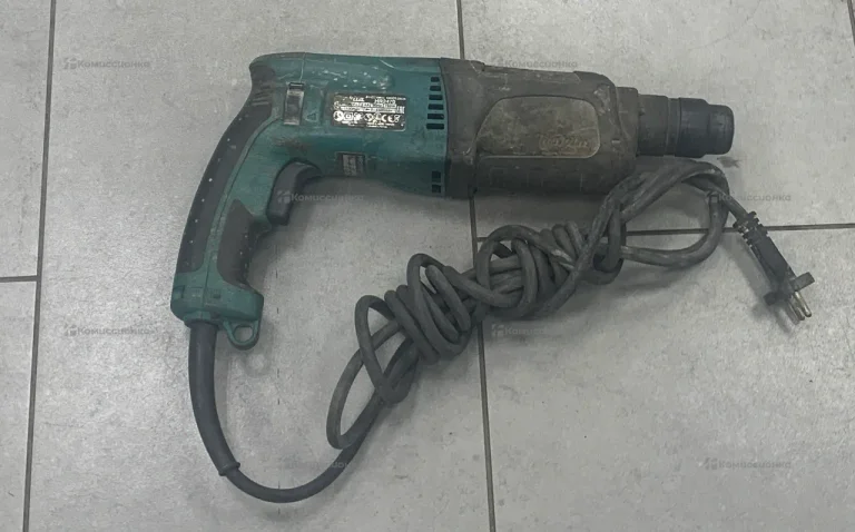 Перфоратор Makita HR2470