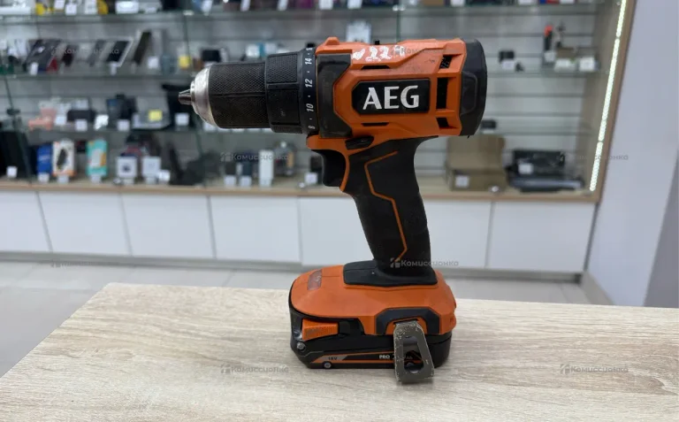 Аккумуляторная дрель-шуруповерт AEG BS18G4-202C