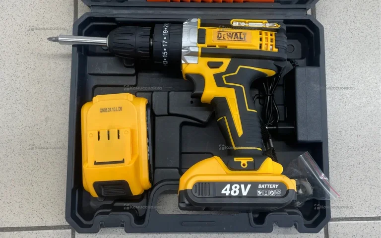 Шуруповерт Dewalt Копия