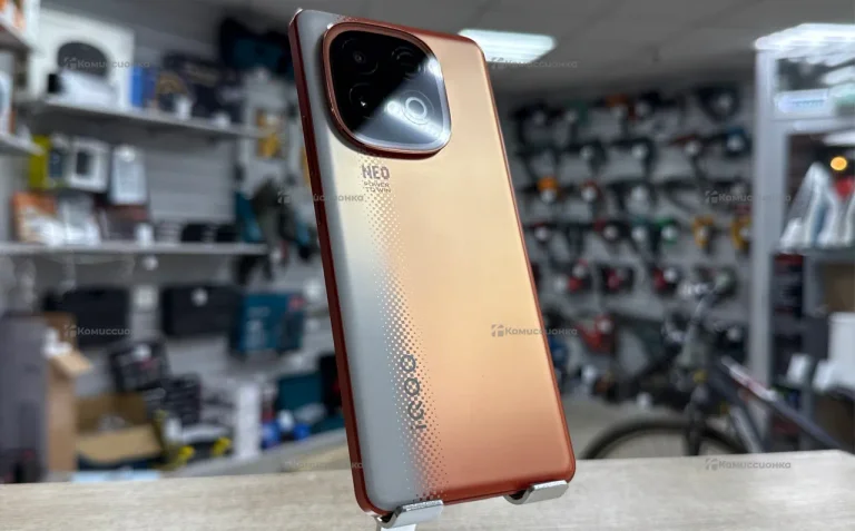 Vivo iQOO Neo 10 8/256 ГБ