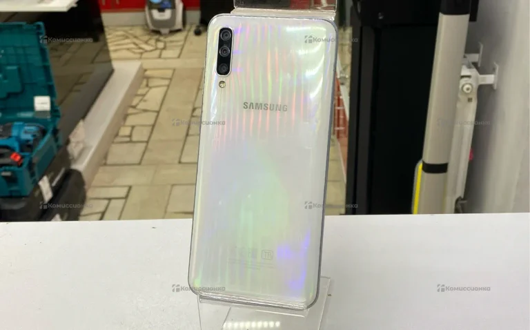 Samsung Galaxy A50 6/64 ГБ