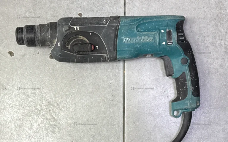 Перфоратор Makita hr2470