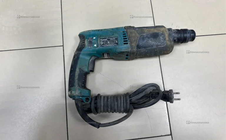 Перфоратор Makita HR2470