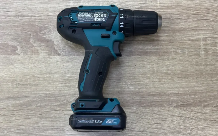 Аккумуляторная дрель-шуруповерт Makita DF333D