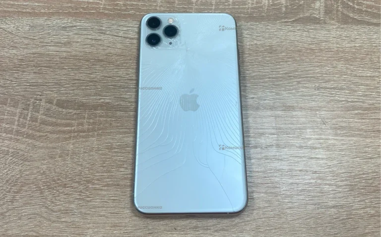 Apple iPhone 11 Pro Max 4/64 ГБ