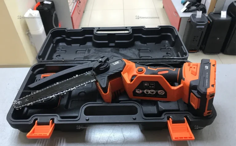 Цепная аккумуляторная пила Bcc218