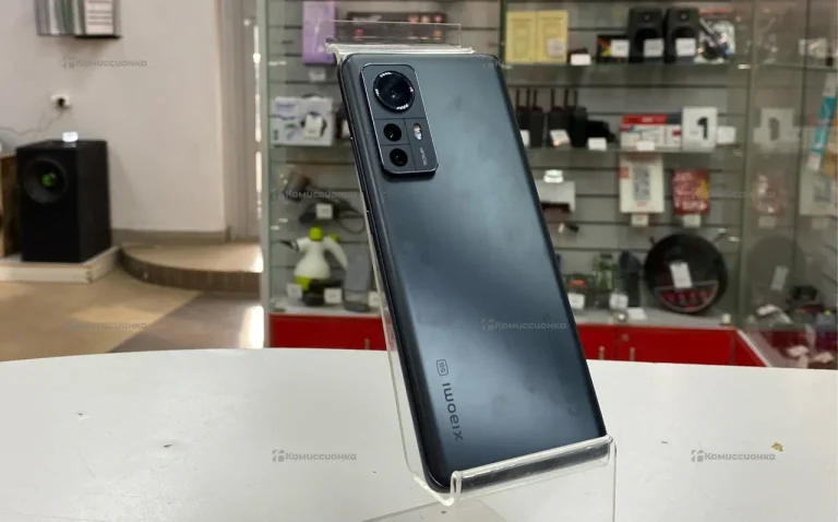 Xiaomi 12 8/256 ГБ