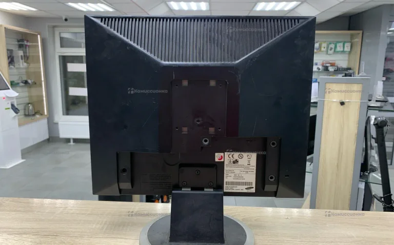 Монитор Samsung SyncMaster 940N