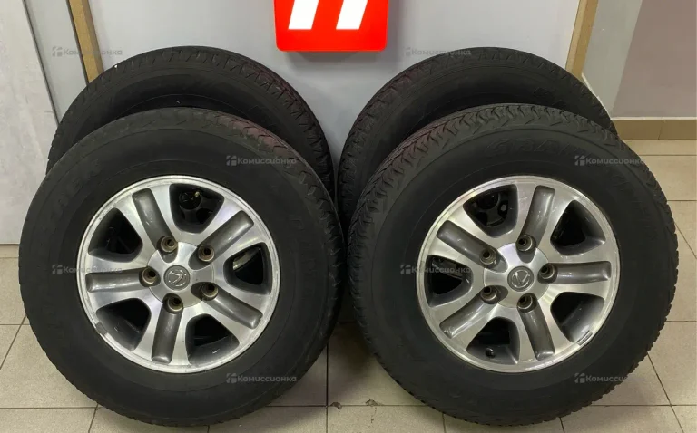Комплект колес Dunlop/Bridgestone 275/65R17