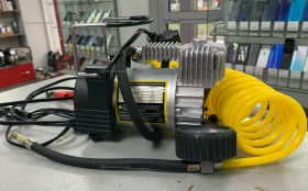 однопоршневой компрессор с пневмошлангом FEEN