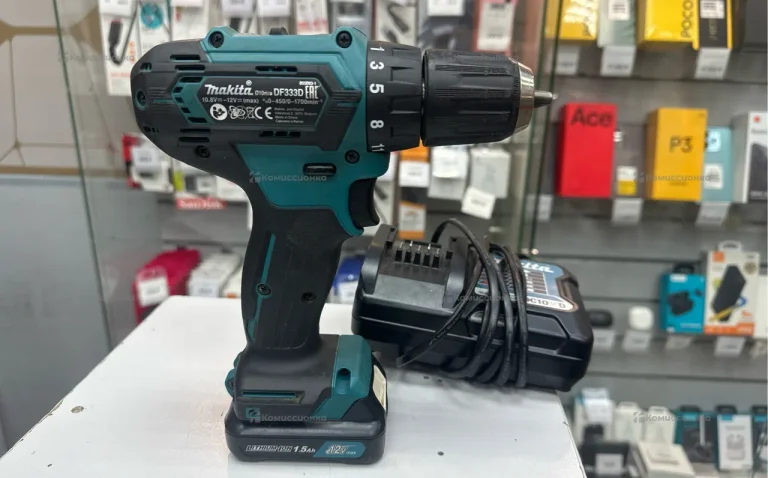 Аккумуляторная дрель-шуруповерт Makita DF333D
