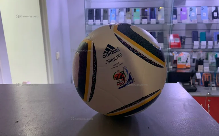 Футбольный мяч Adidas Jabulani