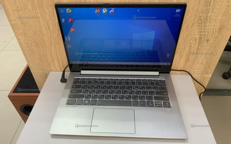 Ноутбук  Lenovo 81EU