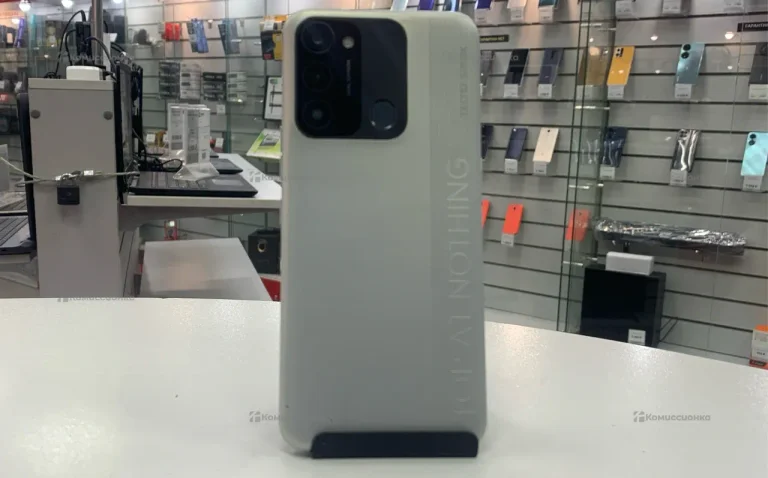 Tecno Spark 8C 4/64 ГБ