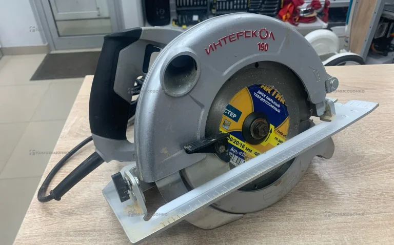 Дисковая пила Интерскол ДП-190/1600М