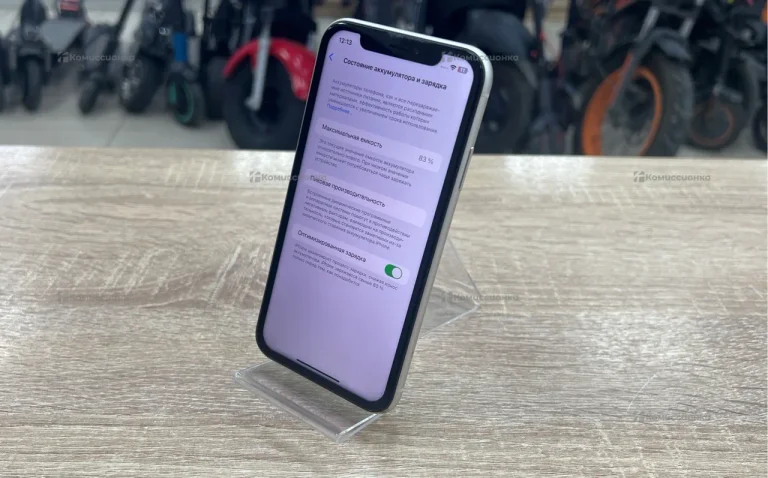 Apple iPhone 11 4/64 ГБ