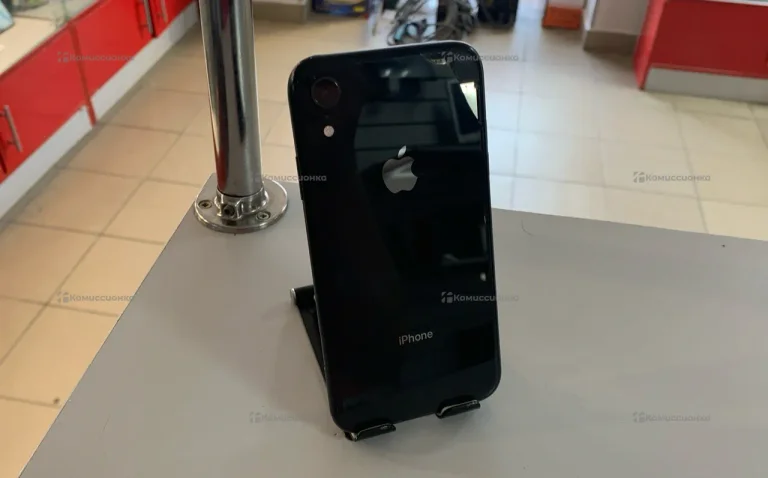 Apple iPhone XR 128 ГБ