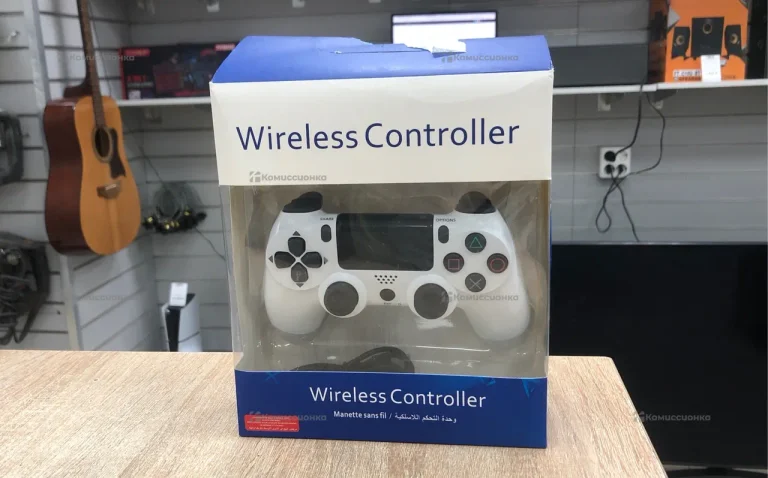 джойстик для ps4 .