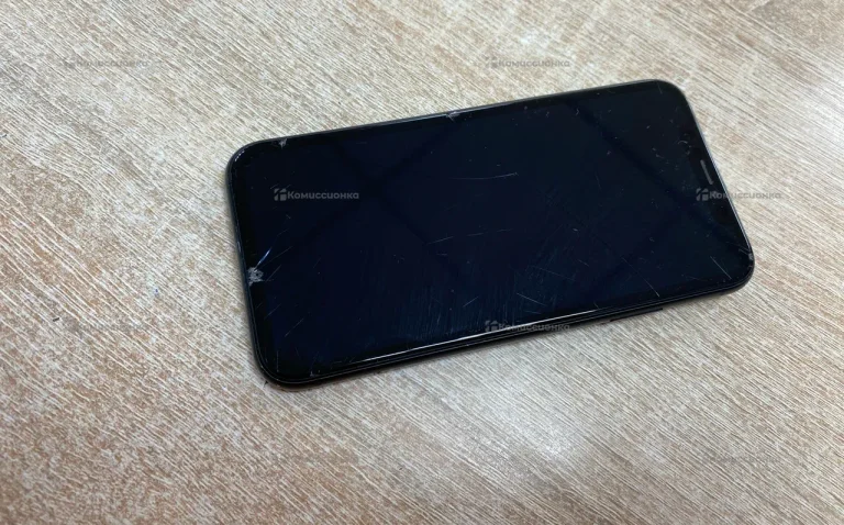 Apple iPhone XR 3/64 ГБ