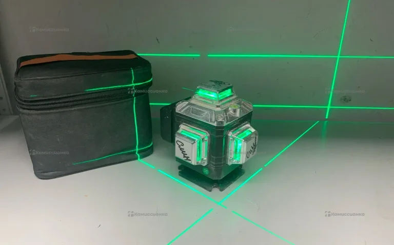 Лазерный уровень 4D green