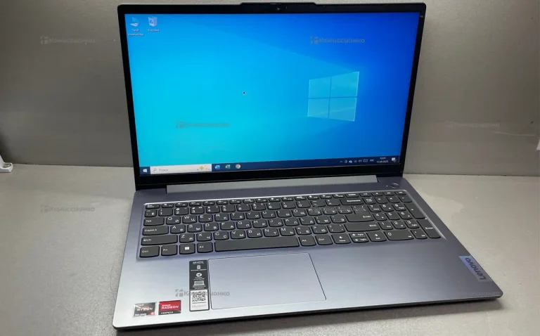 Ноутбук  Lenovo Slim 3