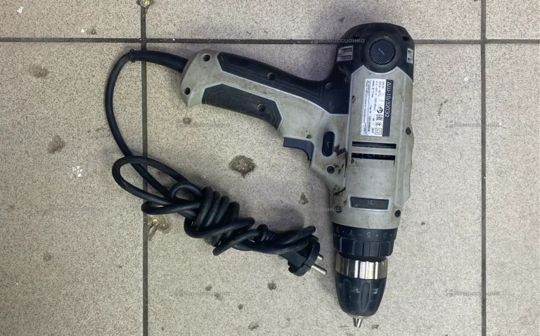 Дрель-шуруповерт Интерскол ДШ-10/320Э2