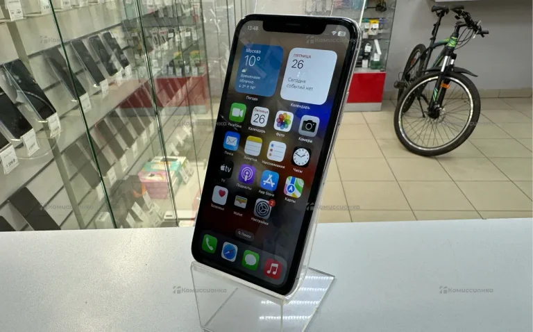 Apple iPhone X 3/64 ГБ
