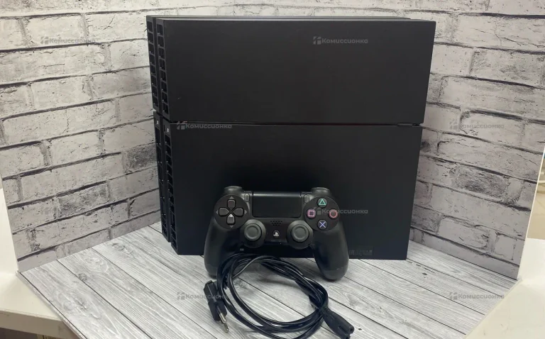 Приставка Sony PS4 Fat 500Gb.