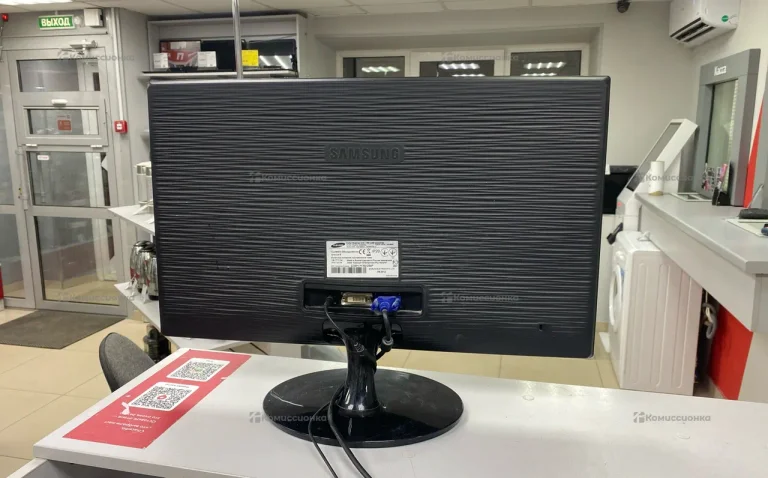 Монитор Samsung S24B300BL