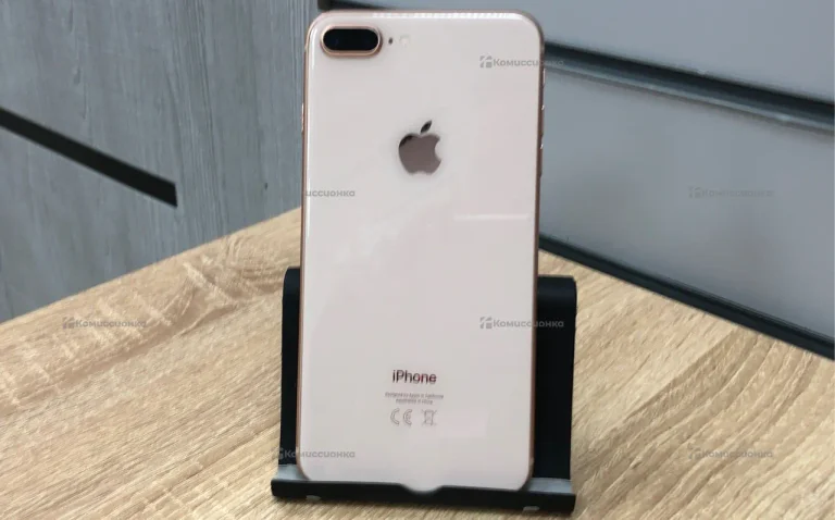 Apple iPhone 8 Plus 3/64 ГБ