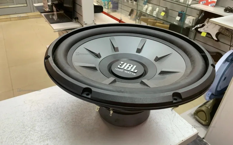 Сабвуфер JBL 1000 watts