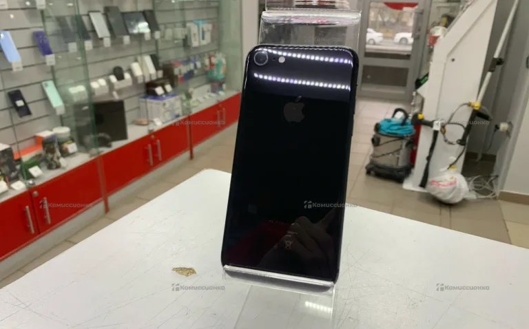 Apple iPhone 8 2/64 ГБ