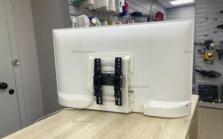 Телевизор Dexp 32HHG1 dexp f32d7000c