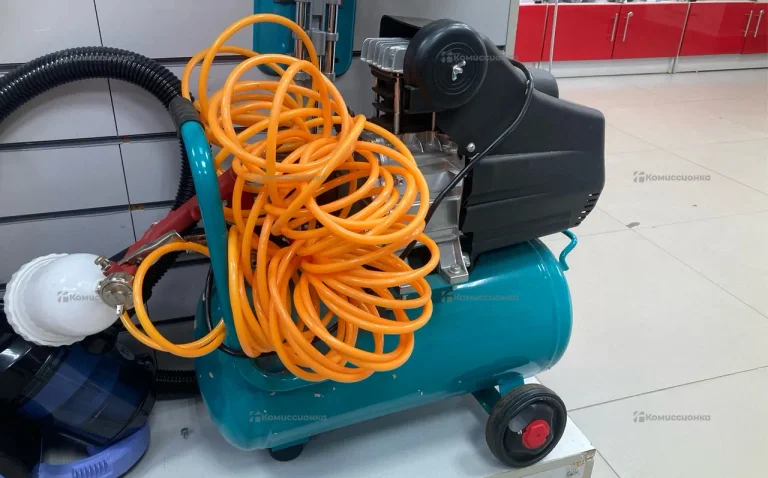 Компрессор Wert Ac300/24л + насадки