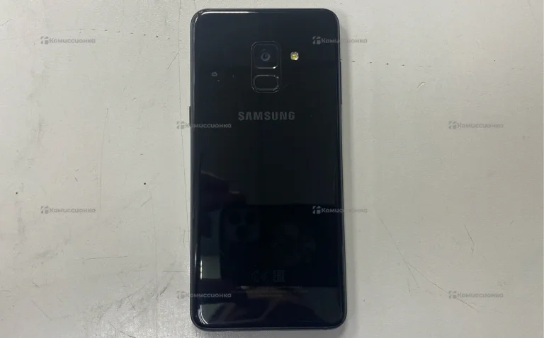 Samsung Galaxy A8 2/32 ГБ