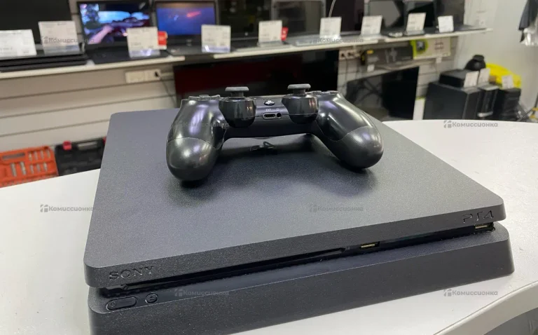 Приставка PS4 Slim 1Tb