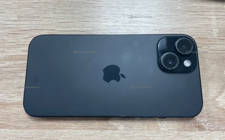 Apple iPhone 15 6/128 ГБ