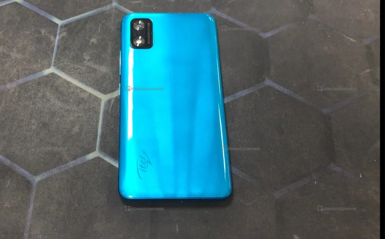 Itel A17 1/16 ГБ
