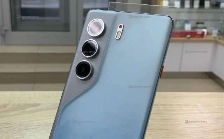 Tecno Camon 40 Pro 8/256 ГБ