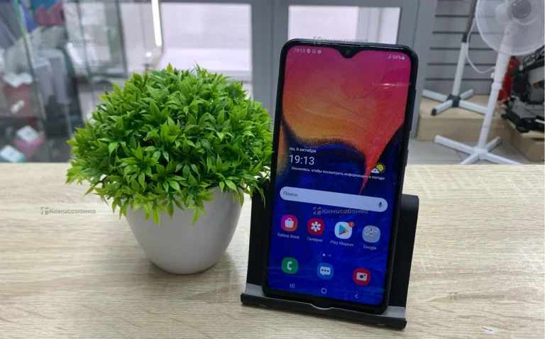 Samsung Galaxy A10 2/32 ГБ