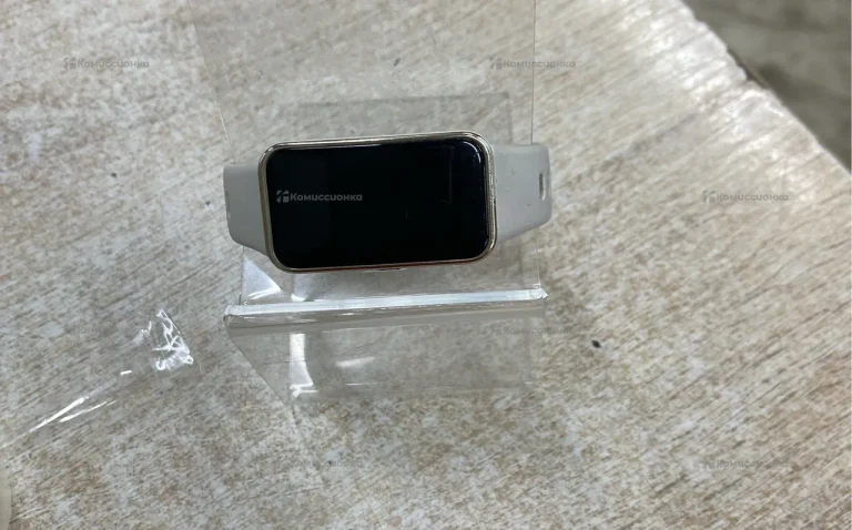 Часы  Huawei band 9